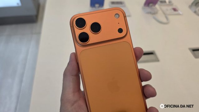 Apple prepara lançamento do iPhone Ultra para bater de frente com o Galaxy S27