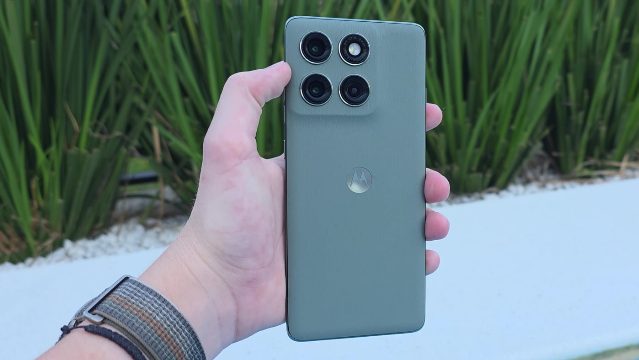 Motorola Edge 60 Pro começa a receber versão beta do Android 17