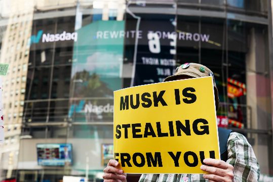 You Probably Won’t Get Rich Off the SpaceX IPO