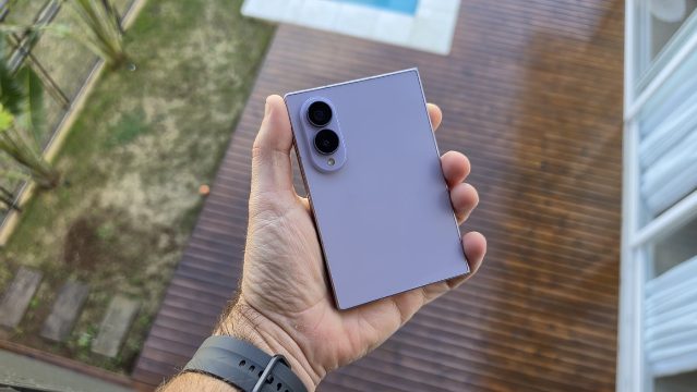 Galaxy Z Fold8 está vendendo demais e Samsung amplia produção em 1 milhão de unidades