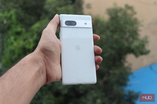 I pin my Android screen before handing it over to strangers, and you should too
