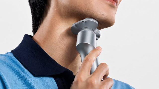 Adeus lâmina! Xiaomi lança barbeador elétrico lavável por preço baixinho