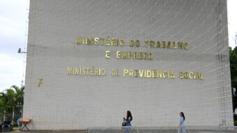 Sistema do governo federal fica fora do ar e impede registro profissional