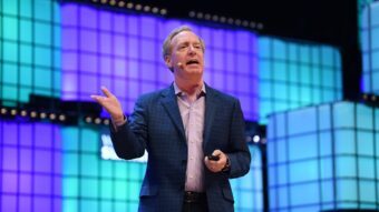 Acordem, diz presidente da Microsoft ao setor de IA