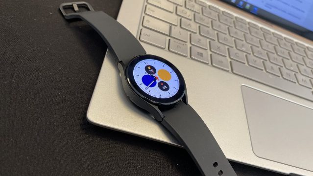 Galaxy Watch 4 começa a apresentar linha branca na tela após atualização