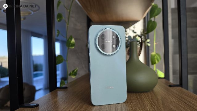 Huawei nova 15 Max estreia no Brasil com 8.500 mAh, tela OLED e oferta